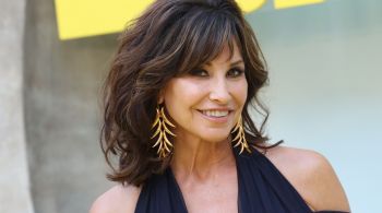 Gina Gershon relembrou filmagens do filme "Cocktail", lançado em 1988