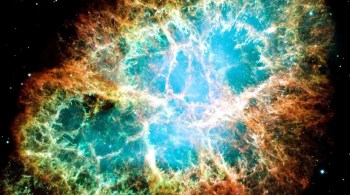 Morte de uma estrela supermassiva provoca uma das explosões mais violentas e brilhantes do Universo: a supernova