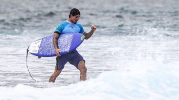 Surfista brasileiro conseguiu fazer valer seu favoritismo e é medalhista olímpico