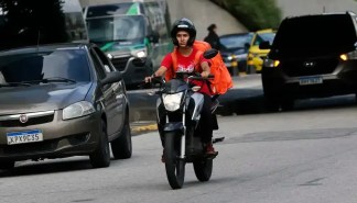 Rio inaugura primeira "motofaixa" da cidade nesta segunda-feira (19)