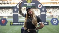 Botafoguense, Irmã de Neymar vai ao clássico contra Flamengo no Nilton Santos