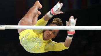 Ginasta brasileira ficou com a medalha de prata, atrás de Simone Biles