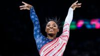 Sobrinha de Simone Biles encanta ao usar mini collant igual ao da ginasta; veja