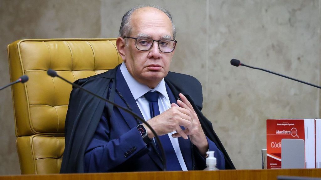 Ministro Gilmar Mendes durante a sessão plenária do STF