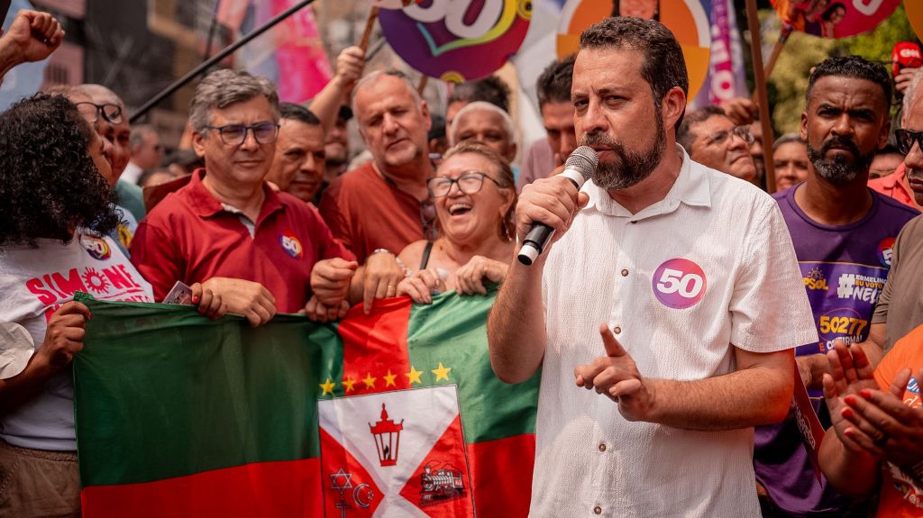 Boulos disse que, se eleito, irá recriar comissão formada por ambulantes, comerciantes e representantes da prefeitura para regularizar os trabalhadores em situação informal.