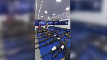 Governo chavista apreendeu também 400 rifles vindos dos Estados Unidos; entre os presos estão também tchecos 