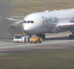 Vídeo: veículo de reboque pega fogo no Aeroporto de Guarulhos (SP)