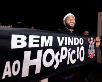 Memphis Depay agradece torcida e grita: “Vai, Corinthians!”; veja