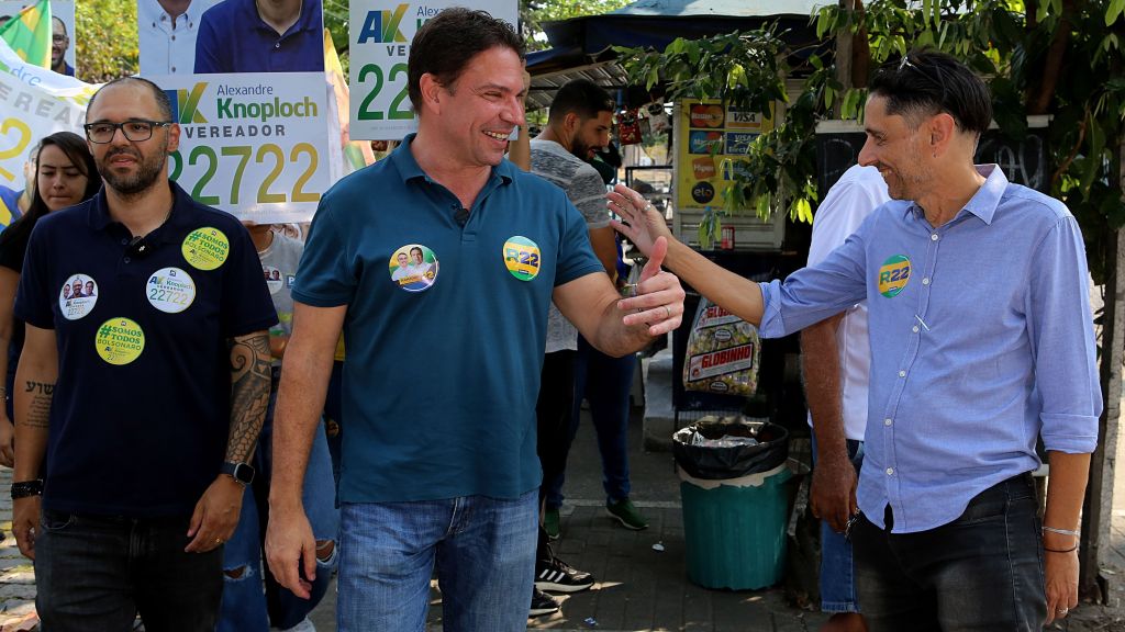 Em visita ao bairro Del Castilho, zona norte, Alexandre Ramagem (PL) disse que pretende melhorar o atendimento na rede pública municipal em diversos aspectos.