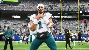 Philadelphia Eagles e Green Bay Packers se enfrentam nesta sexta-feira (6)