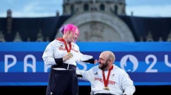 Jodie Grinham já tinha feito história como primeira gestante a subir no pódio paralímpico