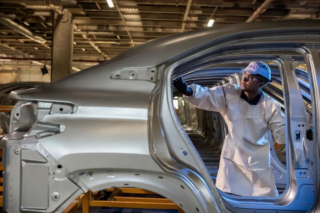 Produção do Citroën Basalt em Porto Real (RJ)