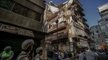 Ofensiva destruiu andares de edifício na capital Beirute