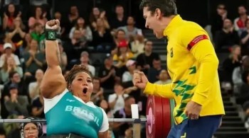 Atleta levantou 156 kg e ganhou sua primeira medalha