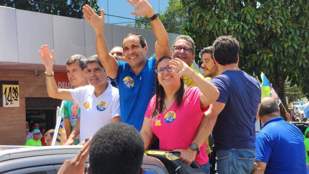 Bruno Reis (União Brasil) em carreata pelos bairros Vila Laura e Brotas nesta quarta (18)