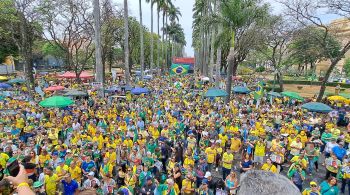 Protesto com lideranças da direita aconteceu neste domingo (29) na Praça da Liberdade