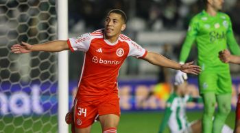 Borré, Gabriel Carvalho e Bernabéi fizeram os gols do Colorado no Alfredo Jaconi