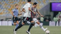 Jogadores do Fluminense discutem em jogo contra o Atlético-MG pela Libertadores