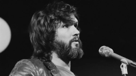 Morre Kris Kristofferson, cantor e ator de "Nasce Uma Estrela", aos 88