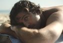 “High Tide”: Filme com Marco Pigossi dirigido pelo marido ganha trailer