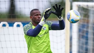 Goleiro do Grêmio é indiciado pela Polícia Civil por incidente no GreNal