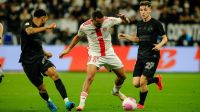 Corinthians vacila, sofre empate do Inter e segue no Z4 do Brasileirão