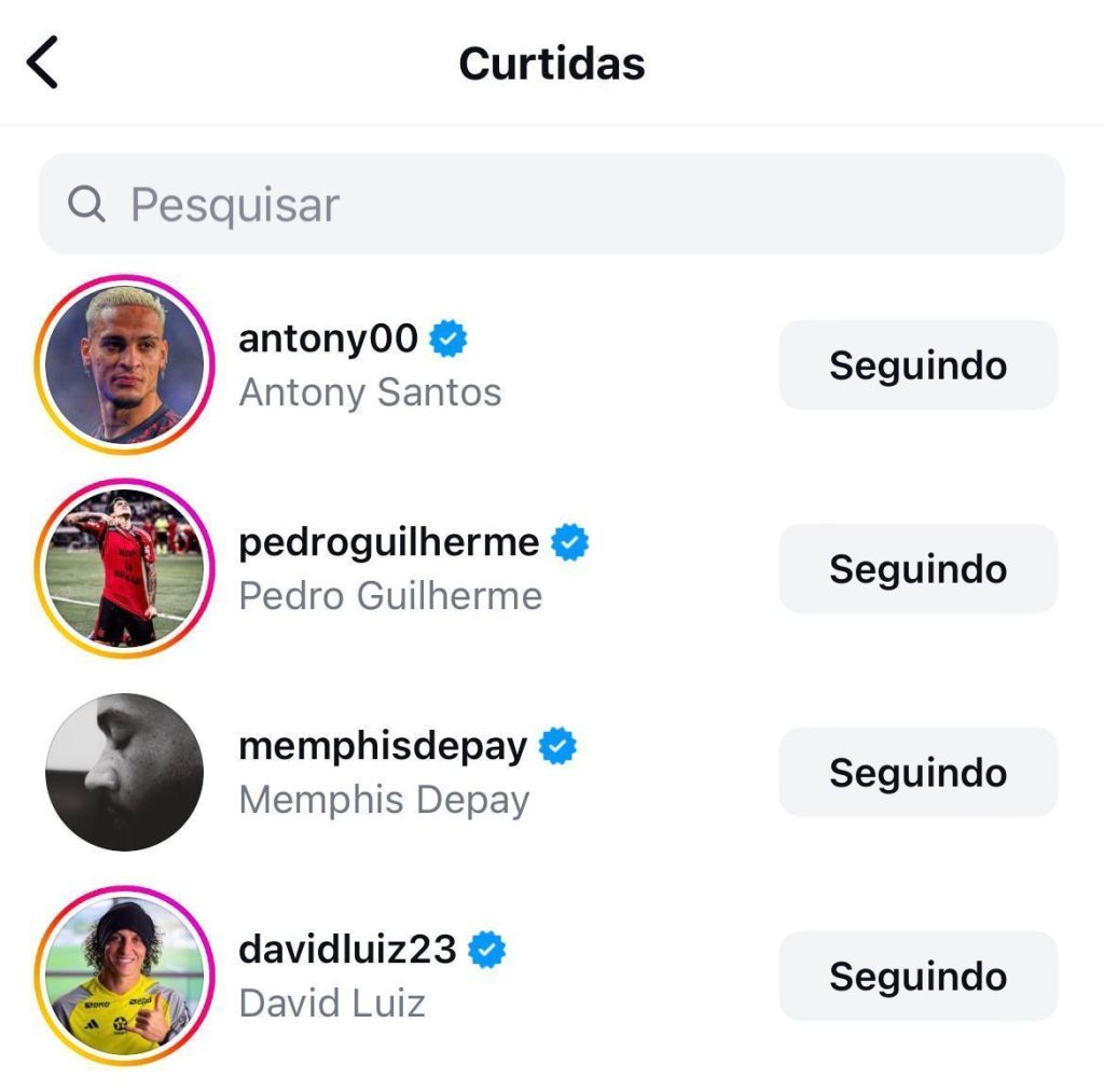 Personalidades do futebol curtem foto postada por Daniel Alves