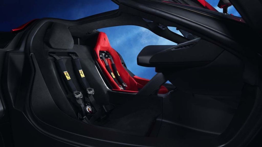 Ferrari F80: hipercarro tem motor V6 híbrido de 1200 cv