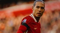 Van Dijk, do Liverpool, revela que conversas para renovação estão "em andamento"