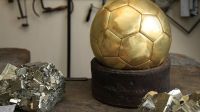 Vídeo mostra como Bola de Ouro é feita por artesão francês