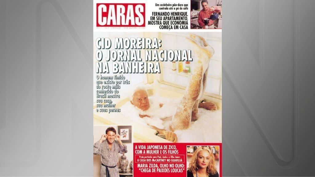 Capa de uma edição de 1993 da revista Caras em que Cid Moreira aparece de pernas para o ar em uma banheira