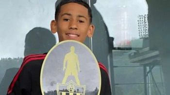  Com 14 anos, Gabriel se destaca na base do Manchester United e já treina com jogadores mais experientes