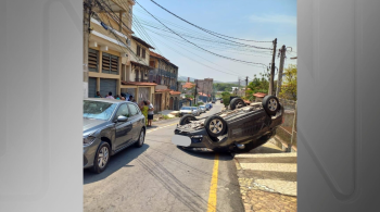 Ninguém ficou ferido no acidente; noivo chegou atrasado na cerimônia