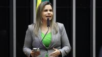 PGR reitera pedido para arquivar inquérito contra deputada pelo 8 de janeiro