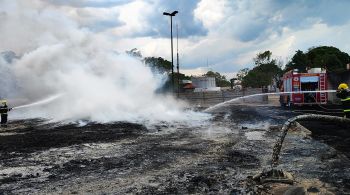 Foram utilizados 120 mil litros de água na ação; 28 agentes do corpo de bombeiros atuaram no caso