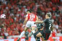 Em jogaço, Flamengo cede empate ao Internacional, mas permanece no G-4 do Brasileiro