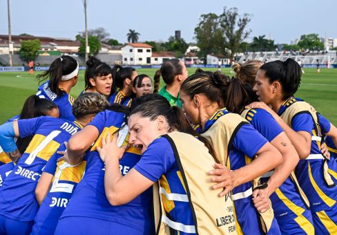 A Conmebol humilha o futebol feminino