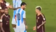 Vídeo flagra discussão entre Messi e Soteldo e tapa de jogador do Grêmio