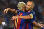 Neymar homenageia Iniesta por aposentadoria: "O melhor meia"