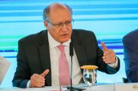 "Tem tudo pra crescer”, diz Alckmin sobre relações comerciais com EUA após vitória de Trump