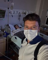 Rodrigo Faro posta foto com Vera Viel após ela passar por cirurgia de 8 horas