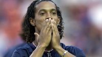 Técnico do Arsenal conta como era dividir quarto com Ronaldinho: "Muita energia"