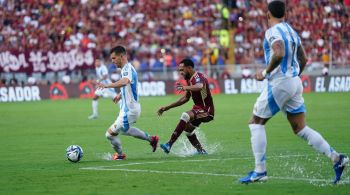 Otamendi abre placar para os argentinos, mas Rondón iguala para a Vinotinto