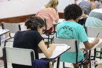 Redação do Enem: entenda as 5 competências exigidas