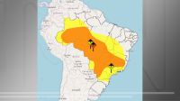 Inmet emite alerta de perigo para chuvas intensas em boa parte do Brasil