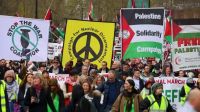 Milhares de pessoas protestam em Londres contra guerra em Gaza