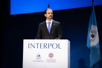 Delegado brasileiro toma posse como chefe da Interpol