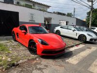 Polícia apreende Porsches de quadrilha que aplicava golpes e lavava dinheiro