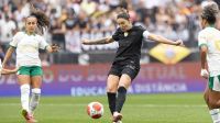 Corinthians vence Palmeiras e abre vantagem na final do Paulistão Feminino