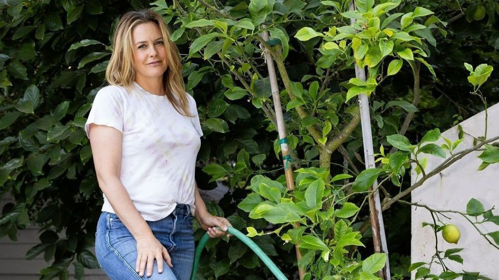 Alicia Silverstone é vegana desde 1998 e já escreveu dois livros sobre o veganismo